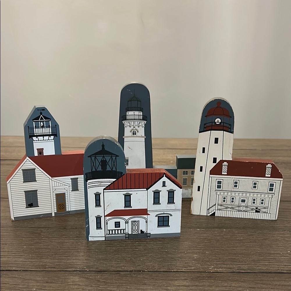 The cat’s Meow light house themed group of 4 vintage 1990’s (F)